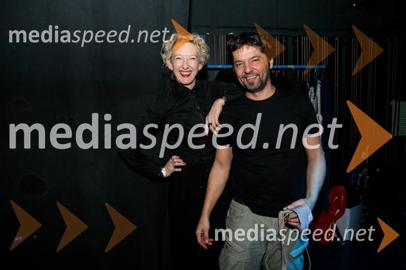  Nathalie Horvat, oblikovalka maske;  Liam Hlede, inspicinet in kitaristStrah in beda Tretjega rajha, premiera predstave