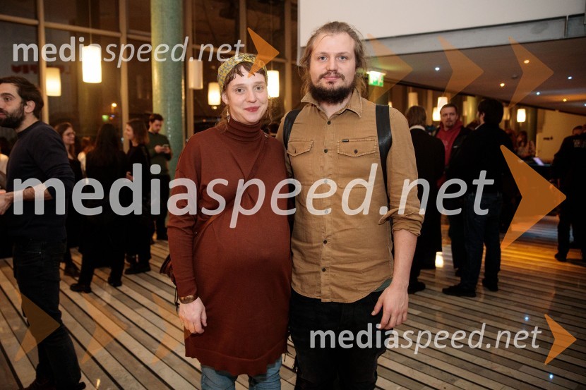  Katarina Morano, režiserka, dramaturginja;  Žiga  Divjak, režiserStrah in beda Tretjega rajha, premiera predstave