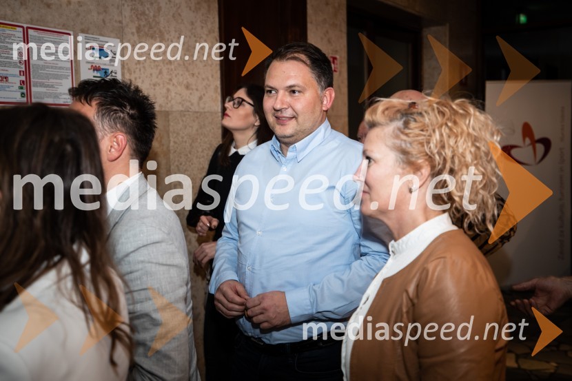  Damjan  Anželj, župan, MO Murska Sobota;  ... Primeri inšpektorja Vrenka, predpremiera v Gledališču Park