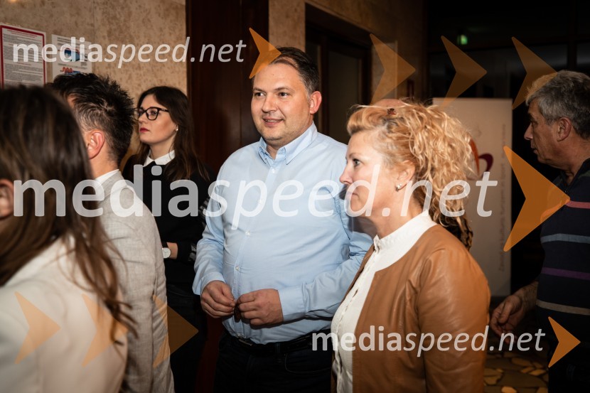  Damjan  Anželj, župan, MO Murska Sobota;  ... Primeri inšpektorja Vrenka, predpremiera v Gledališču Park