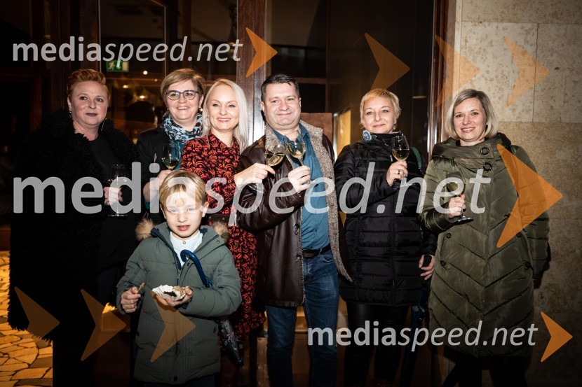  ... ;  ... ;  ... ;  ... ;  Igor Makari, skrelec;  ... ;  ... Primeri inšpektorja Vrenka, predpremiera v Gledališču Park