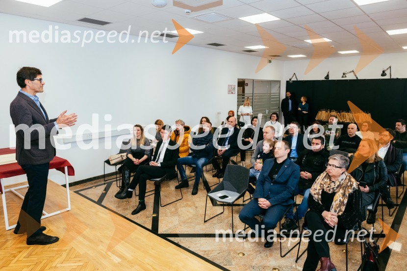  Matjaž Rakovec, župan Mestne občine KranjV Kranju dobro v srcu mislimo, zaključek dobrodelne akcije