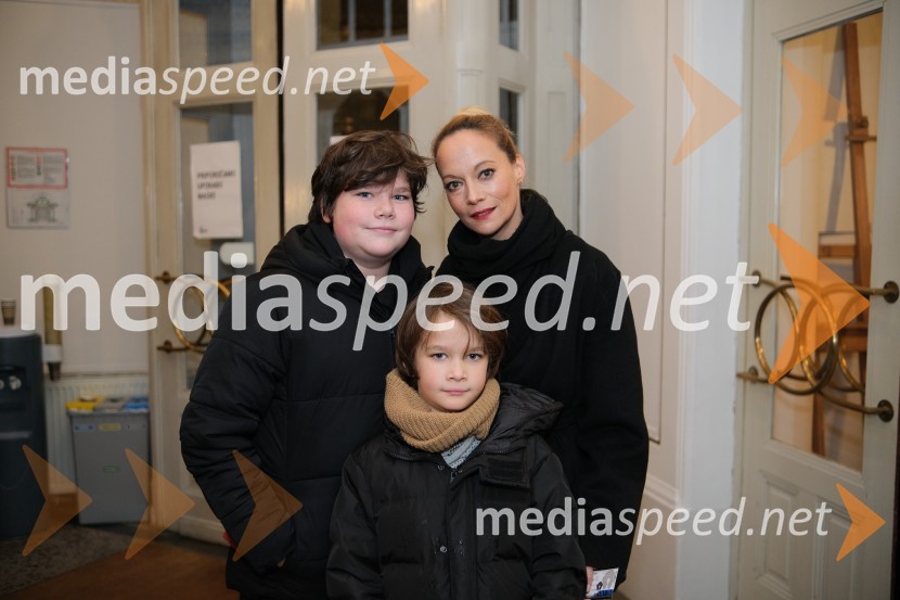  Tibor Emeršič;  Oskar Emeršič;  Viktorija Bencik Emeršič, igralkaMrtvaški ples Augusta Strindberga v režiji Eduarda Milerja