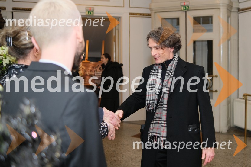  Jure Longyka, moderatorMrtvaški ples Augusta Strindberga v režiji Eduarda Milerja