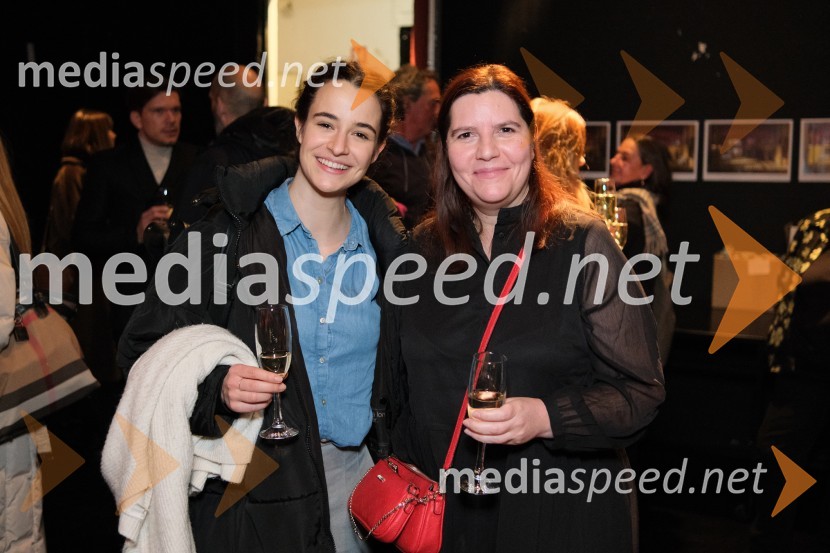  Gaja Filač, igralka;  Teja Pelko, novinarka, Svet24Mrtvaški ples Augusta Strindberga v režiji Eduarda Milerja