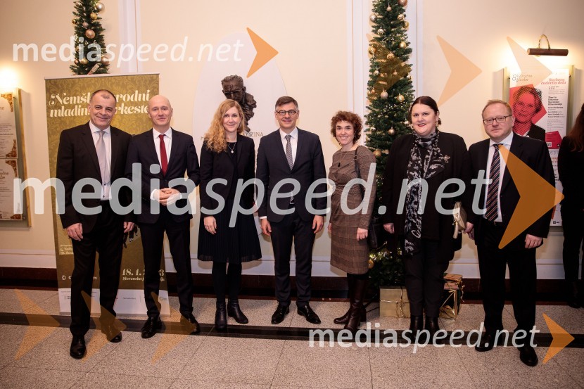  Matej Šarc, v.d. direktor in umetniški vodja Orkestra Slovenske filharmonije, slovenski oboist;  Adrian Pollmann, Veleposlanik Zvezne Republike Nemčije v Sloveniji;  Natalie Kauther, veleposlanica, Nemško zunanje ministrstvo;  Sönke Lentz, vodja projektov, Deutscher Musikrat gGmbH;  ... ;  Uršula Cetinski, generalna direktorica, Cankarjev dom; mag. Aleš Drenik, vodja programa resne glasbe, opere in balet, Cankarjev domNemški narodni mladinski orkester, koncert v Slovenski filharmoniji