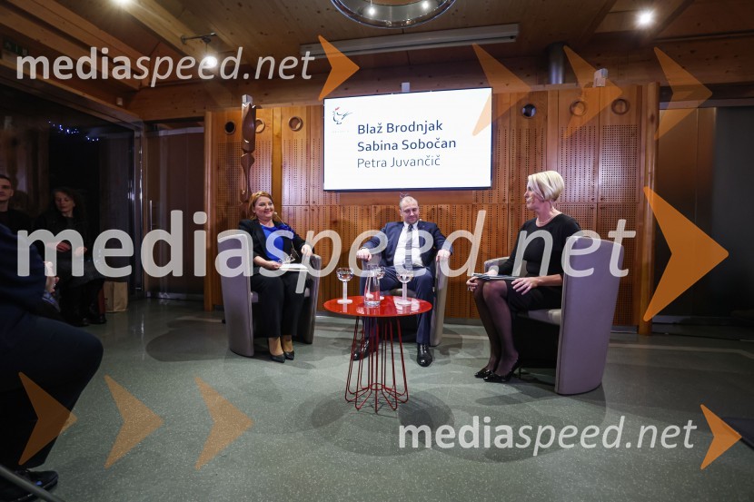 mag. Sabina Sobočan, direktorica, Varis Lendava d.d.;  Blaž Brodnjak, predsednik uprave NLB, Manager leta 2022.;  Petra Juvančič, izvršna direktorica, Združenje ManagerIskrivo v živo: Pogovor med managerjema leta 2022 Blažem Brodnjakom in Sabino Sobočan