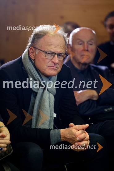  Janez  Škrabec, direktor Riko d.o.o.Iskrivo v živo: Pogovor med managerjema leta 2022 Blažem Brodnjakom in Sabino Sobočan