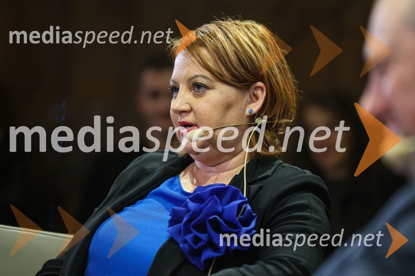 mag. Sabina Sobočan, direktorica, Varis Lendava d.d.Iskrivo v živo: Pogovor med managerjema leta 2022 Blažem Brodnjakom in Sabino Sobočan