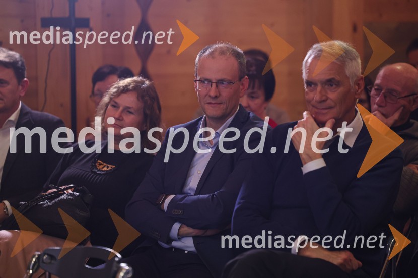  ... ;  ... ;  Slobodan Sibinčič , generalni sekretar Evropskega združenja poslovnih medijev, predsednik sveta Managerskih koncertov, Švedski generalni častni konzulIskrivo v živo: Pogovor med managerjema leta 2022 Blažem Brodnjakom in Sabino Sobočan