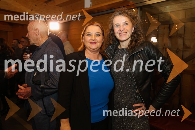 mag. Sabina Sobočan, direktorica, Varis Lendava d.d.;  Polona Lovšin, vodja komunikacij, Riko d.o.o.Iskrivo v živo: Pogovor med managerjema leta 2022 Blažem Brodnjakom in Sabino Sobočan