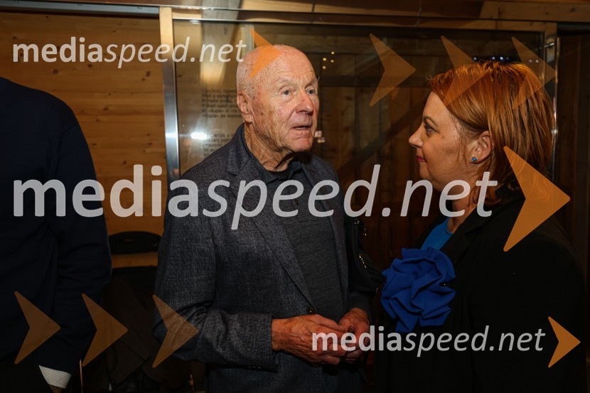  Božo Dimnik, lobist in poslovnež, častni konzul Hrvaške; mag. Sabina Sobočan, direktorica, Varis Lendava d.d.Iskrivo v živo: Pogovor med managerjema leta 2022 Blažem Brodnjakom in Sabino Sobočan