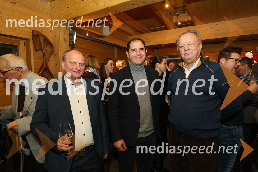  ... ;  ... ;  Anton Papež, direktor Interenerga in častni konzul MalezijeIskrivo v živo: Pogovor med managerjema leta 2022 Blažem Brodnjakom in Sabino Sobočan