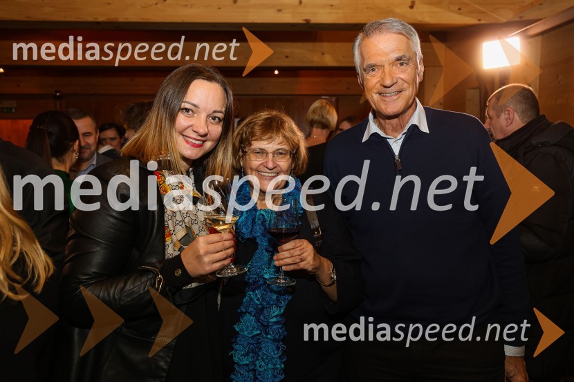  ... ; red. prof. dr.  Metka  Tekavčič, dekanja Ekonomske fakultete Univerze v Ljubljani;  Slobodan Sibinčič , generalni sekretar Evropskega združenja poslovnih medijev, predsednik sveta Managerskih koncertov, Švedski generalni častni konzulIskrivo v živo: Pogovor med managerjema leta 2022 Blažem Brodnjakom in Sabino Sobočan