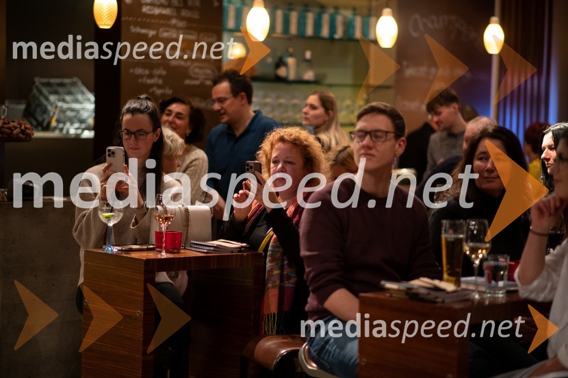 Srečanje z Davidom Zupančičem, avtorjem knjige Življenje v sivi coni