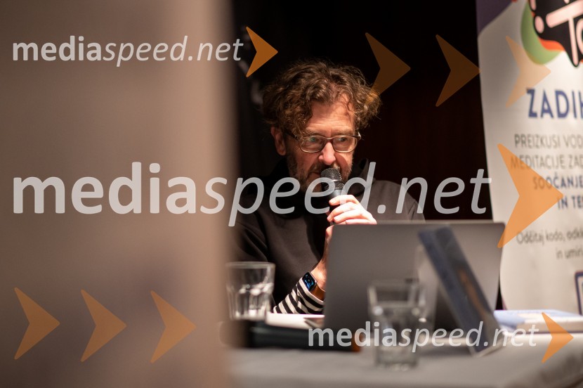  Marko Crnkovič, kolumnist, urednik portala Fokus PokusSrečanje z Davidom Zupančičem, avtorjem knjige Življenje v sivi coni