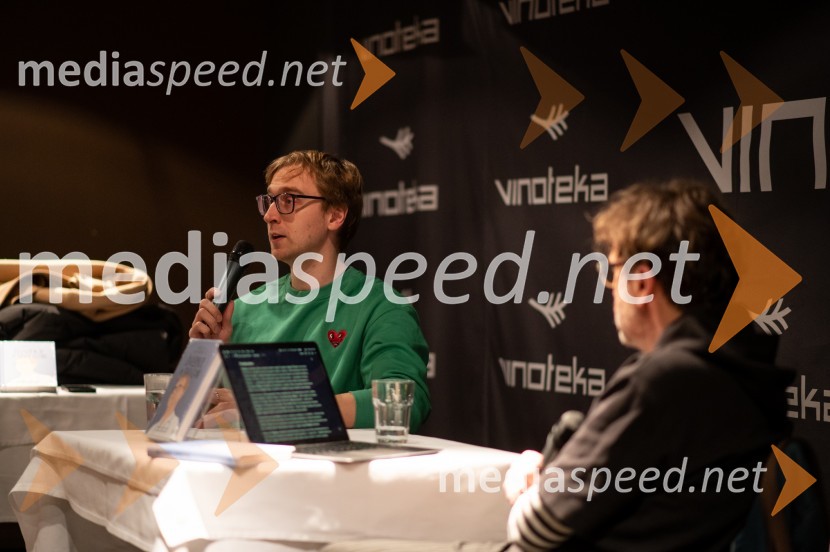  David Zupančič, specializant infektologije, pisatelj in spletni vplivnežSrečanje z Davidom Zupančičem, avtorjem knjige Življenje v sivi coni