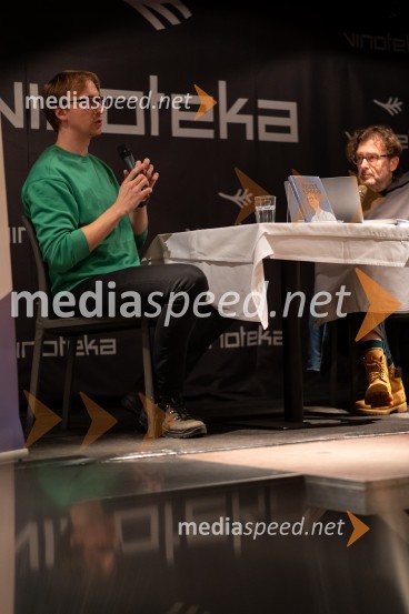  David Zupančič, specializant infektologije, pisatelj in spletni vplivnež;  Marko Crnkovič, kolumnist, urednik portala Fokus PokusSrečanje z Davidom Zupančičem, avtorjem knjige Življenje v sivi coni