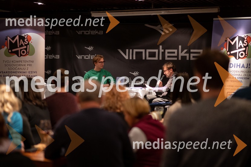  David Zupančič, specializant infektologije, pisatelj in spletni vplivnež;  Marko Crnkovič, kolumnist, urednik portala Fokus PokusSrečanje z Davidom Zupančičem, avtorjem knjige Življenje v sivi coni