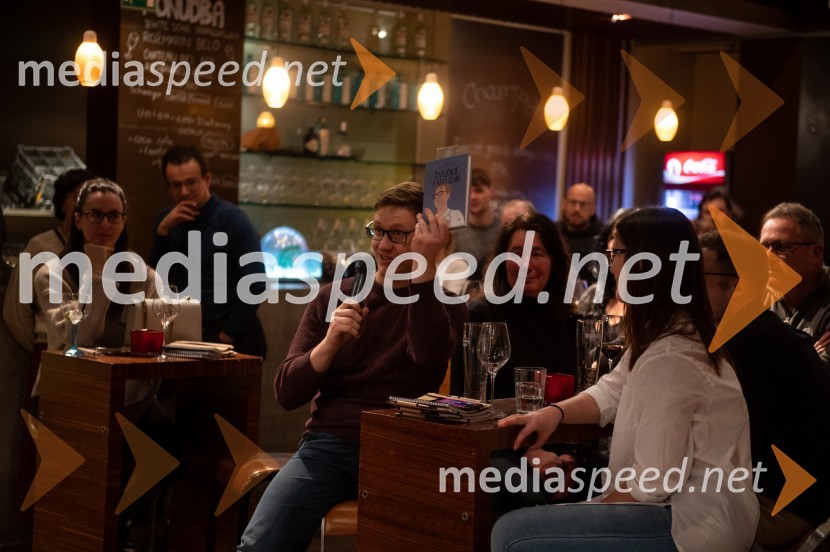 Srečanje z Davidom Zupančičem, avtorjem knjige Življenje v sivi coni