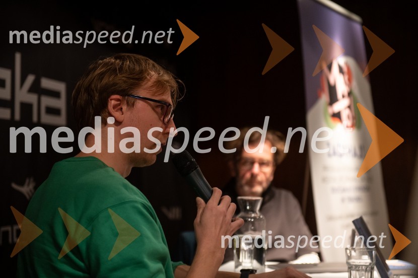  David Zupančič, specializant infektologije, pisatelj in spletni vplivnežSrečanje z Davidom Zupančičem, avtorjem knjige Življenje v sivi coni