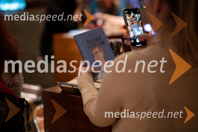 Srečanje z Davidom Zupančičem, avtorjem knjige Življenje v sivi coni