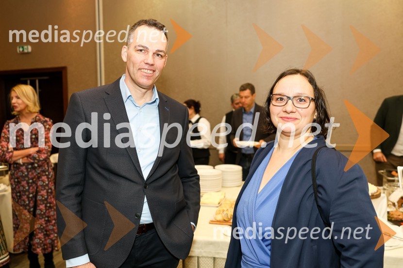  Damjan Oblak, Pivka perutninarstvo & Delamaris;  ... AmCham poslovni zajtrk “Kaj leto 2023 prinaša slovenskemu gospodarstvu?”