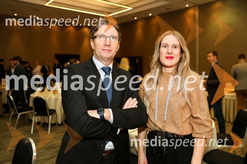  Beno Ceglar, GM, Conscia Slovenia;  Tonja Avsenik, AmCham (Ameriška gospodarska zbornica)AmCham poslovni zajtrk “Kaj leto 2023 prinaša slovenskemu gospodarstvu?”