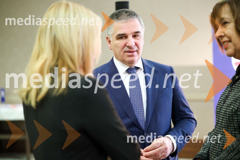  Marko Lotrič, Lotrič d.o.o. AmCham poslovni zajtrk “Kaj leto 2023 prinaša slovenskemu gospodarstvu?”