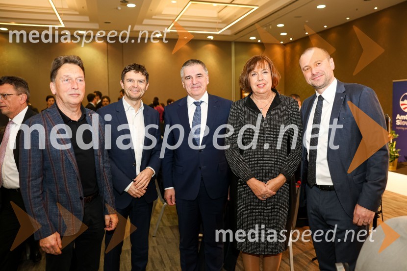  ... ;  ... ;  Marko Lotrič, Lotrič d.o.o. ;  Nevenka Kržan, članica uprave, Luka Koper;  Blaž Brodnjak, predsednik uprave NLB, Manager leta 2022AmCham poslovni zajtrk “Kaj leto 2023 prinaša slovenskemu gospodarstvu?”