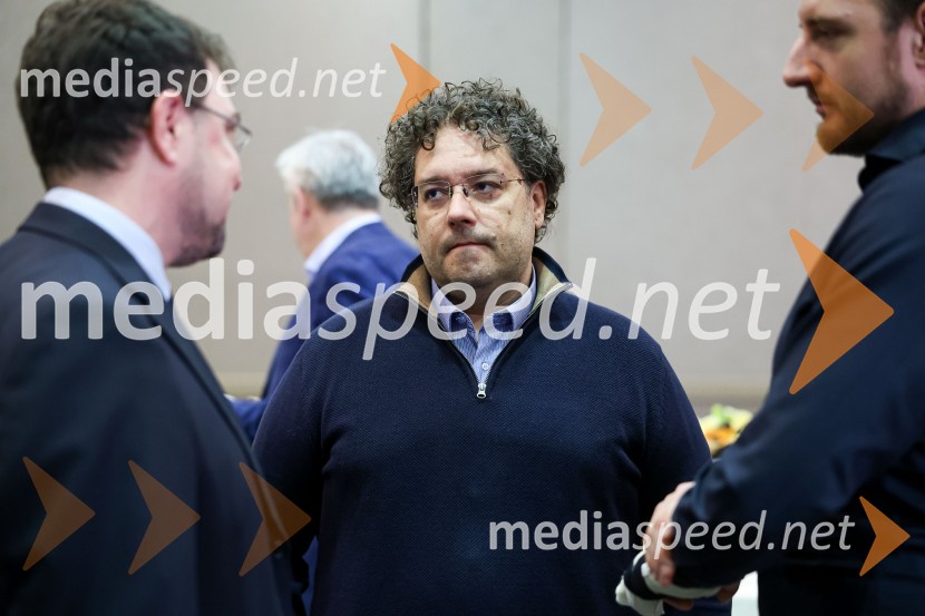 AmCham poslovni zajtrk “Kaj leto 2023 prinaša slovenskemu gospodarstvu?”