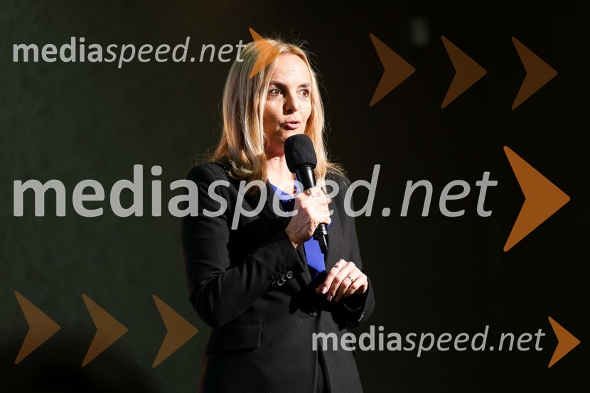  Ajša Vodnik, izvršna direktorica AmCham (Ameriška gospodarska zbornica)AmCham poslovni zajtrk “Kaj leto 2023 prinaša slovenskemu gospodarstvu?”