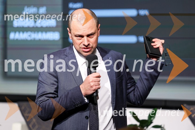  Blaž Brodnjak, predsednik uprave NLB, Manager leta 2022AmCham poslovni zajtrk “Kaj leto 2023 prinaša slovenskemu gospodarstvu?”