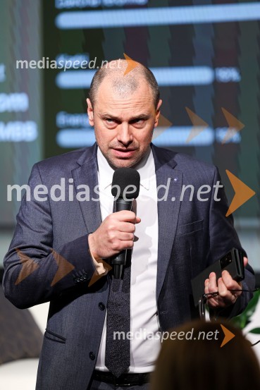  Blaž Brodnjak, predsednik uprave NLB, Manager leta 2022AmCham poslovni zajtrk “Kaj leto 2023 prinaša slovenskemu gospodarstvu?”