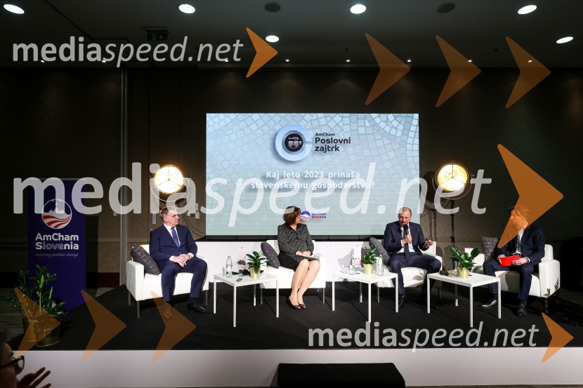  Marko Lotrič, Lotrič d.o.o. ;  Nevenka Kržan, članica uprave, Luka Koper;  Blaž Brodnjak, predsednik uprave NLB, Manager leta 2022;  Žiga Vižintin, Pokojninska družba A, d.d.AmCham poslovni zajtrk “Kaj leto 2023 prinaša slovenskemu gospodarstvu?”