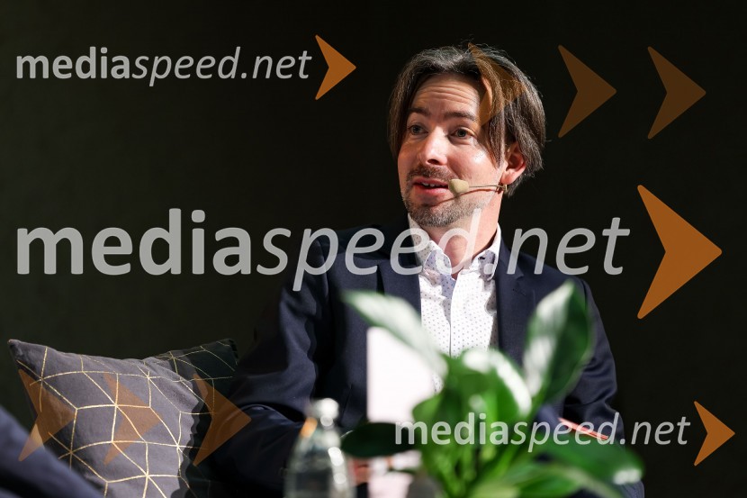  Žiga Vižintin, Pokojninska družba A, d.d.AmCham poslovni zajtrk “Kaj leto 2023 prinaša slovenskemu gospodarstvu?”