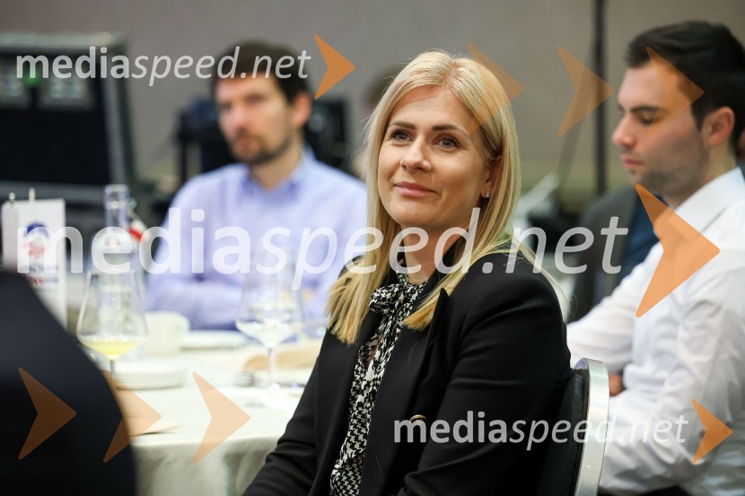 AmCham poslovni zajtrk “Kaj leto 2023 prinaša slovenskemu gospodarstvu?”