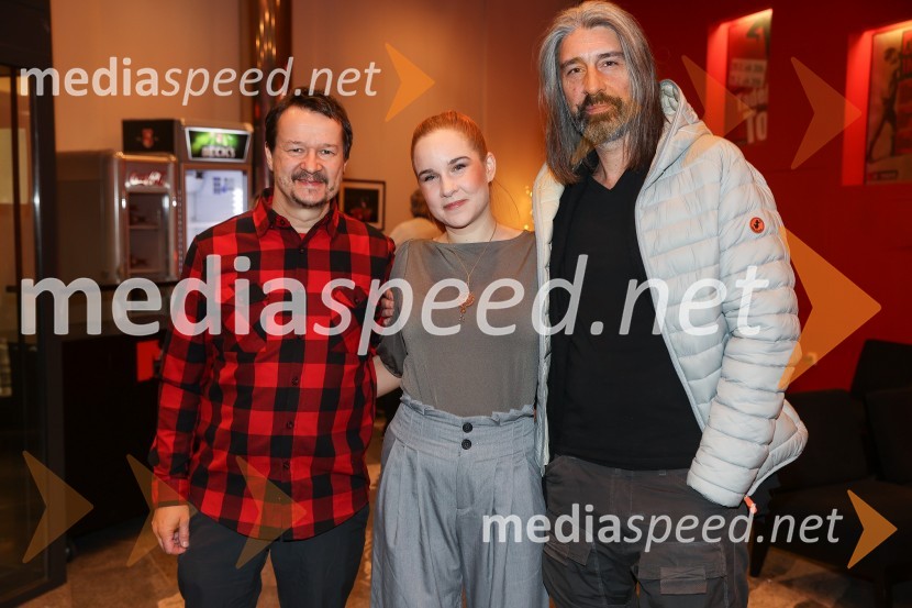  Andrej  Težak-Tešky, stand-up komik, manager, producent, tekač na dolge proge in dobrodelnež;  Maja Monrue, intuitivna pisateljica;  Alan Vitezič, pevec, Društvo mrtvih pesnikovNikoli ni prepozno, monokomedija z Mojco Fatur