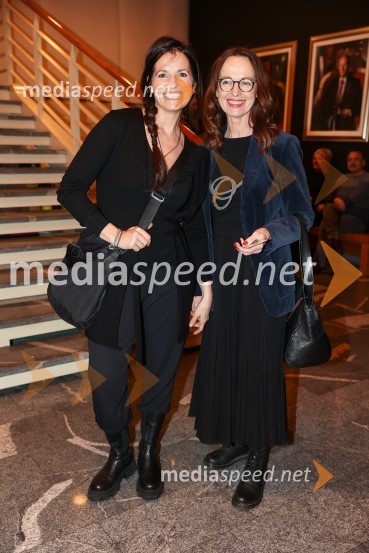  Ana Horvat Dolinar, igralka;  Bernarda Oman, igralkaNikoli ni prepozno, monokomedija z Mojco Fatur