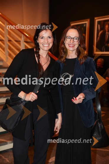  Ana Horvat Dolinar, igralka;  Bernarda Oman, igralkaNikoli ni prepozno, monokomedija z Mojco Fatur