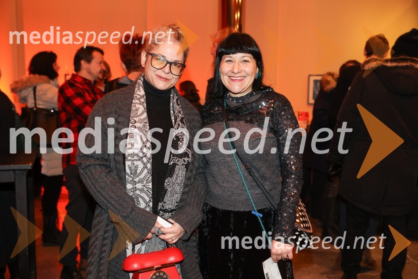  Jera Ivanc, prevajalka;  Aja Kobe, igralkaNikoli ni prepozno, monokomedija z Mojco Fatur