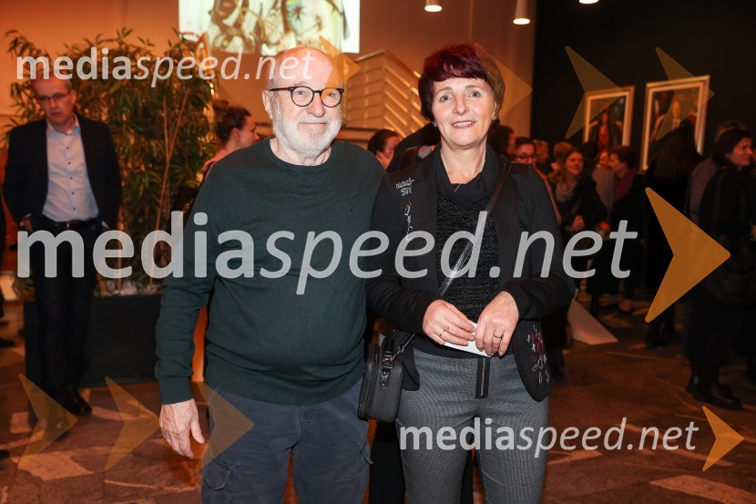  Janez Hočevar - Rifle, igralec;  ... Nikoli ni prepozno, monokomedija z Mojco Fatur