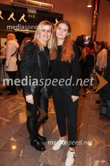 Nikoli ni prepozno, monokomedija z Mojco Fatur