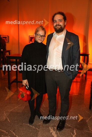  Jera Ivanc, prevajalka;  Luka Marcen, režiserNikoli ni prepozno, monokomedija z Mojco Fatur