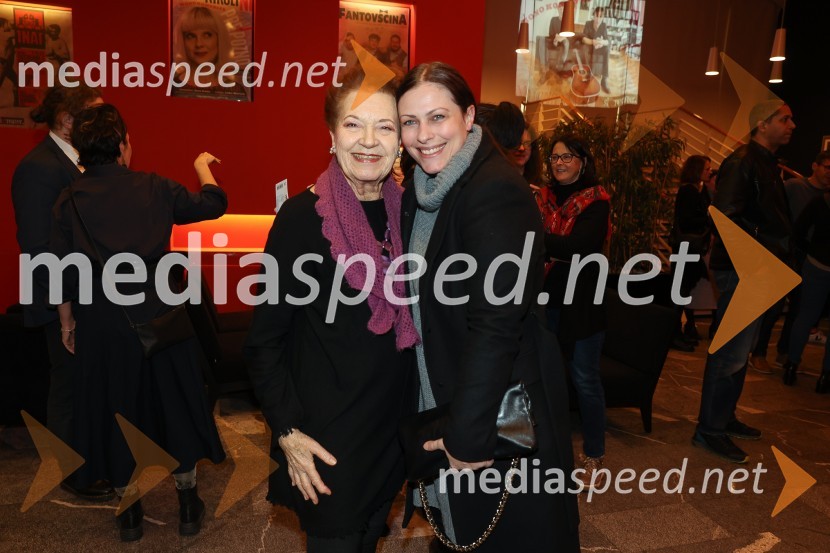  Elza Budau, slovenska tekstopiska, pesnica in pisateljica;  Nuška Drašček, pevkaNikoli ni prepozno, monokomedija z Mojco Fatur