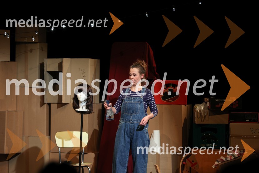  Mojca Fatur, igralkaNikoli ni prepozno, monokomedija z Mojco Fatur