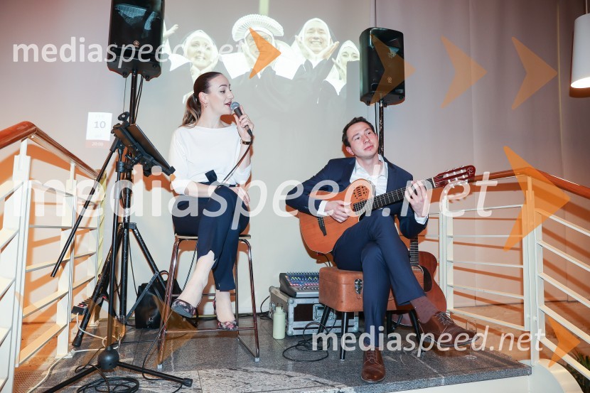 Nikoli ni prepozno, monokomedija z Mojco Fatur