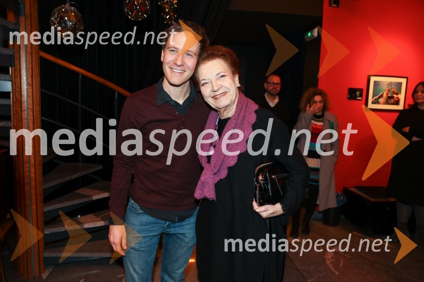  Klemen Slakonja, igralec, komik in TV voditelj;  Elza Budau, slovenska tekstopiska, pesnica in pisateljicaNikoli ni prepozno, monokomedija z Mojco Fatur