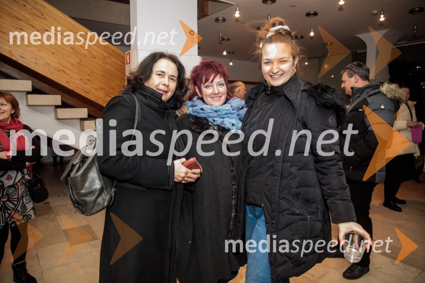  Urška Hlebec, igralka;  ... ;  ... Obračun, avtorska predstava Violete Tomič, premiera