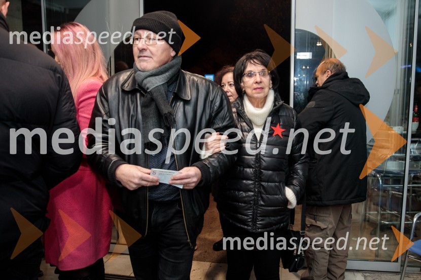  Matej Šurc, novinar;  Svetlana Makarovič, pisateljicaObračun, avtorska predstava Violete Tomič, premiera